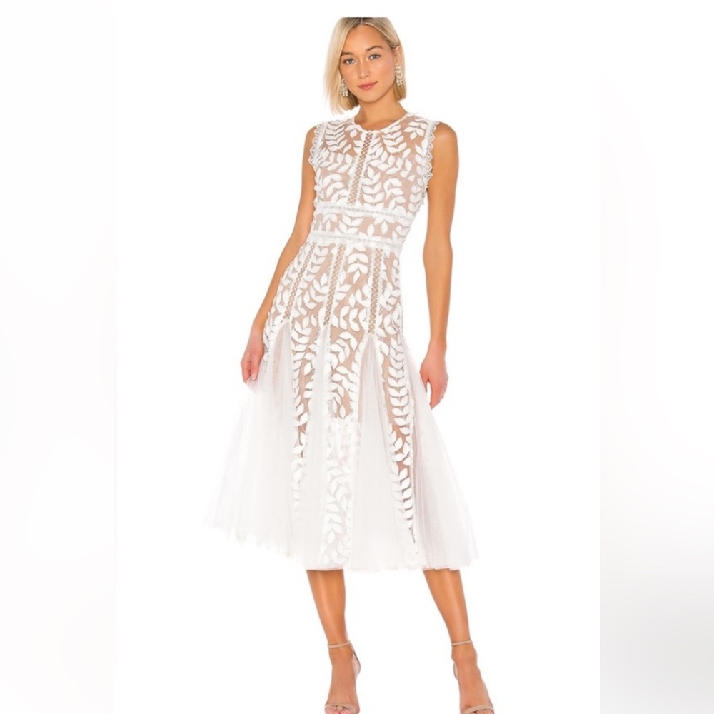 Bronx&Banco Gorgeous White Lace Dress. Size 4. In perfect condition
